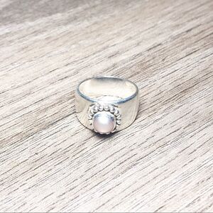 Sundance Sterling Silver South Sea Pearl.